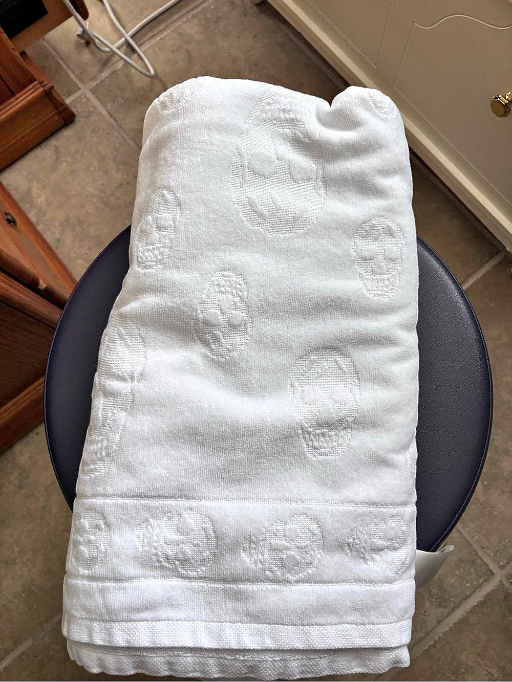Alexander McQueen White Cotton towel Like New